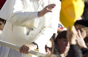 Papież do Polaków o modlitwie za zmarłych
