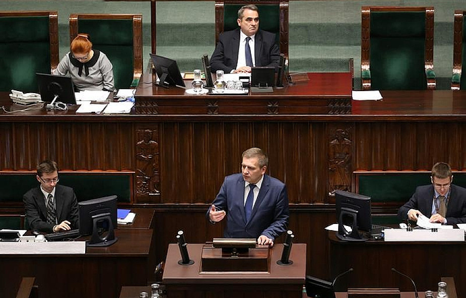 Sejm zadecydował: droższa wódka i papierosy