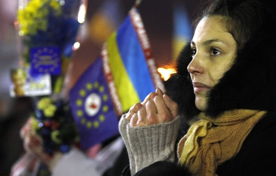 Tysiące Ukraińców śpiewało na Majdanie