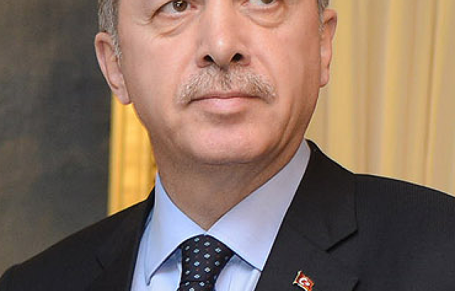 Turcja: Premier wymienia 10 ministrów