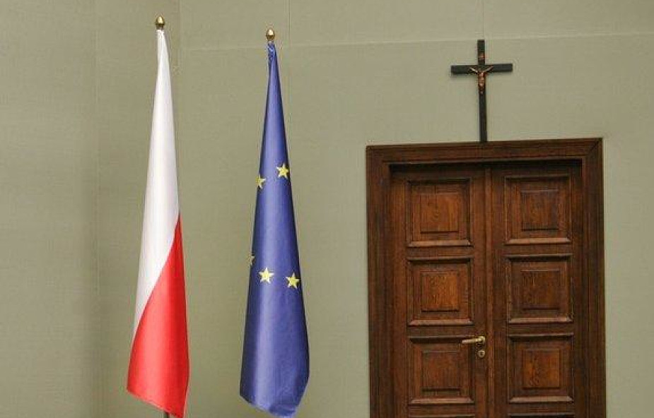 Rzecznik PiS: będziemy bronić krzyża w Sejmie
