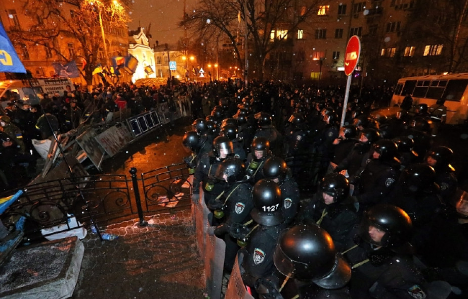 Kijów: Manifestanci budowali nowe barykady