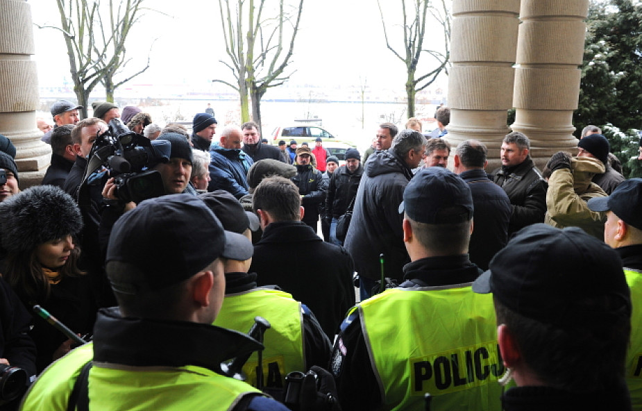 Szczecin: Rolnicy zawiesili protest po 77 dniach