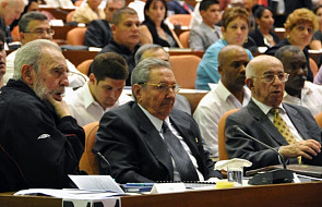 Fidel i Raul Castro na sesji nowego parlamentu