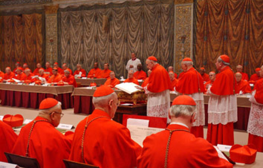 Od poniedziałku posiedzenia kardynałów
