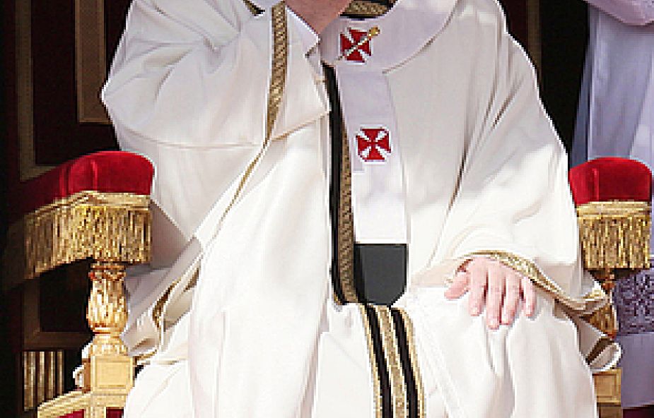 Papież otrzymał paliusz i pierścień Rybaka