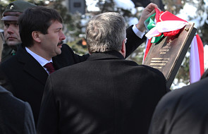 Prezydenci Polski i Węgier odsłonili tablicę