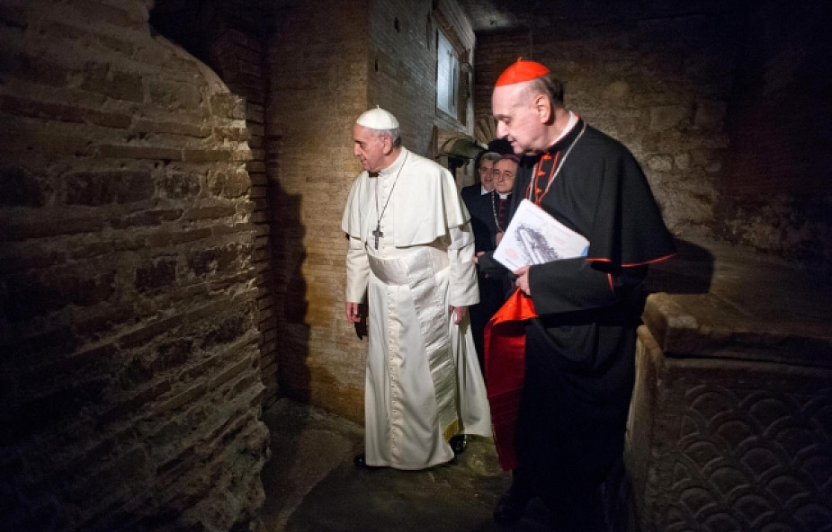 Watykan: Papież odwiedził grób św. Piotra