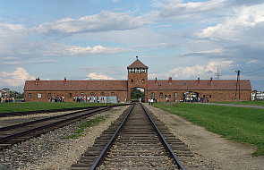 Romowie upamiętnili rocznicę buntu w Auschwitz
