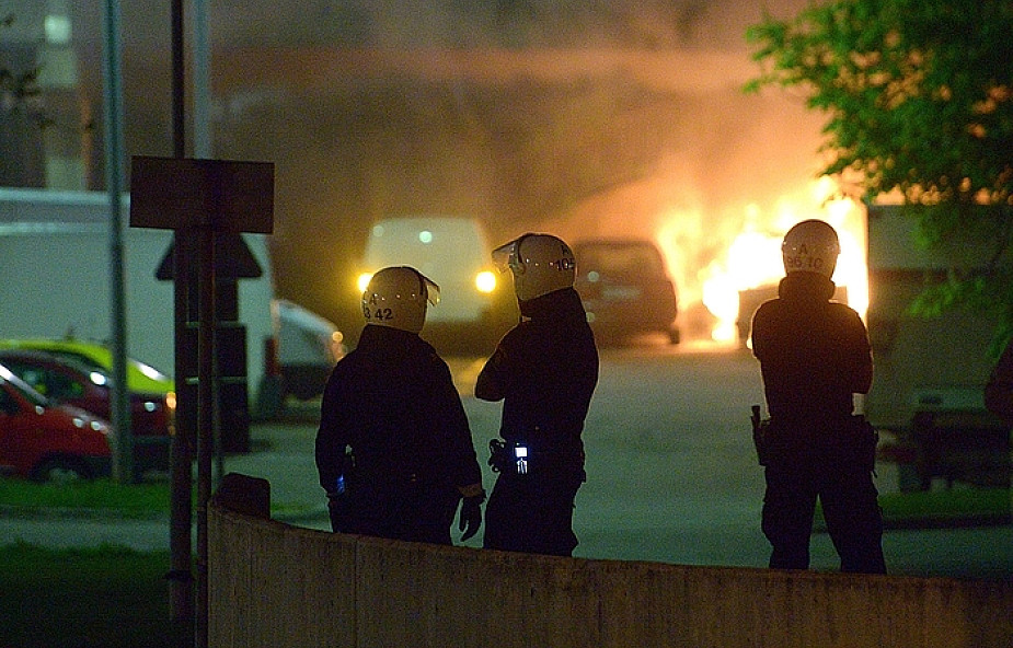 Szwecja: atak młodzieży na policję