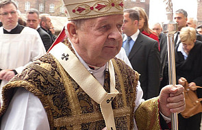 Kardynał Dziwisz zaprasza na procesję