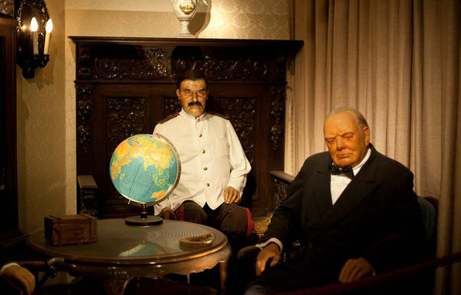 Sojusz Churchilla i Stalina-biesiada na Kremlu