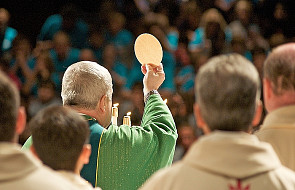 Bp Guzdek: Eucharystia uczy odpowiedzialności