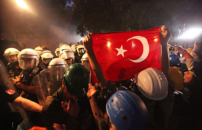 Tysiącel ludzi w Stambule po akcji policji