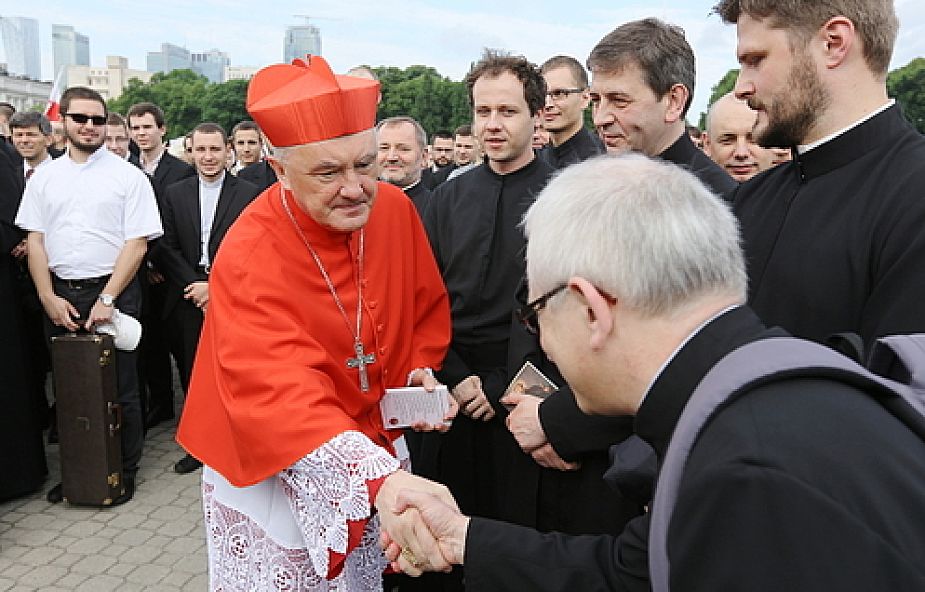Procesja z relikwiami św. Andrzeja Boboli