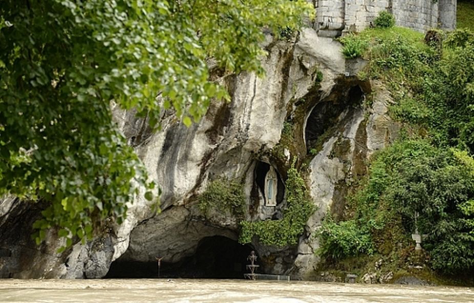 Francja: Sanktuarium w Lourdes pod wodą