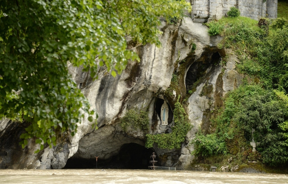 Francja: Sanktuarium w Lourdes pod wodą