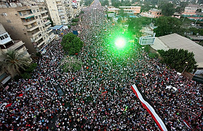 Setki tysięcy ludzi żądają odejścia Mursiego