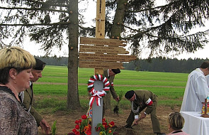 Zniszczono krzyż upamiętniający żołnierzy AK