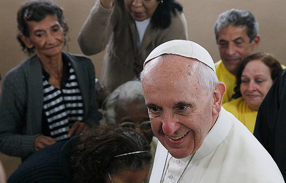 Papież Franciszek kieruje Kościół ku ubogim