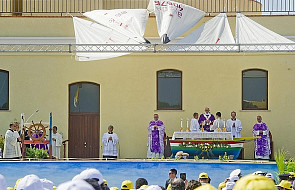 Papież na Lampedusie: prosimy o przebaczenie za obojętność na los imigrantów