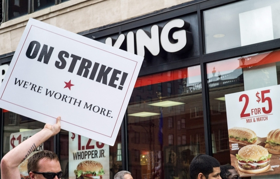 Wielkie protesty pracowników fast foodów