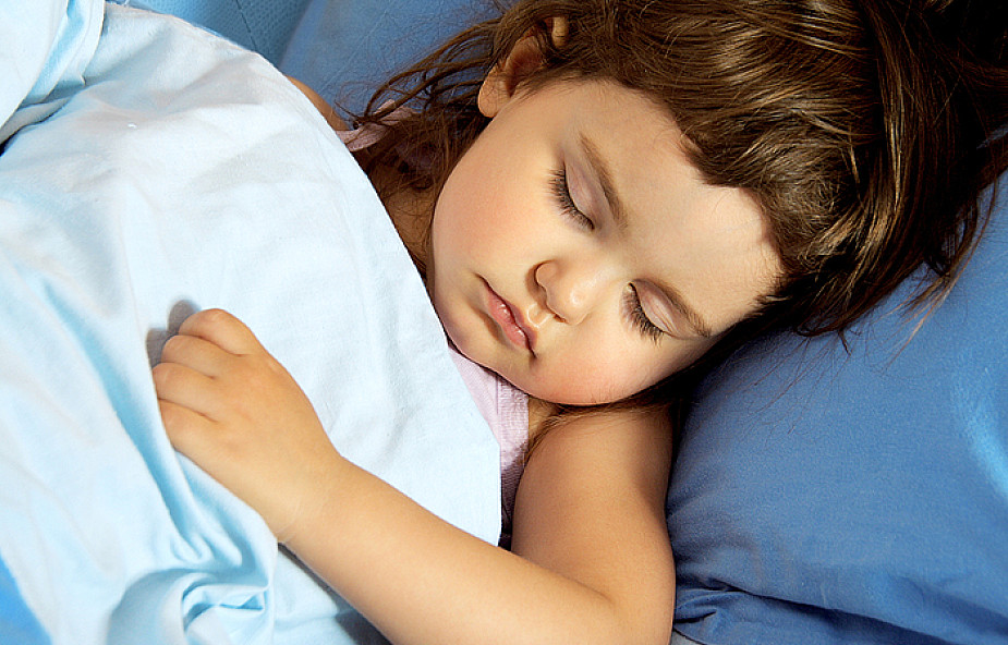 Regularna pora snu dziecka. Dlaczego jest tak ważna?