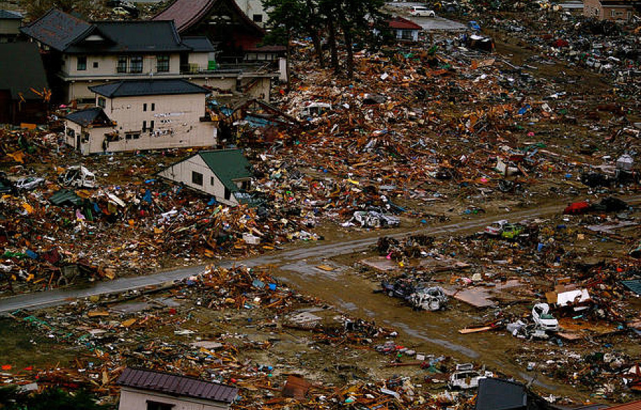 Wciąż nie znaleziono 2,6 tys. ofiar tsunami
