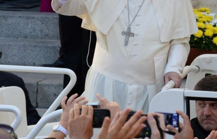 "Franciszek kontynuuje program Benedykta XVI"