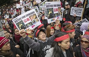 Tysiące ludzi przeciw pobiciu młodej pracownicy
