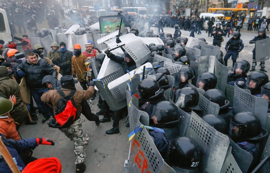 Ukraina: dalszy ciag starć opozycji z milicją