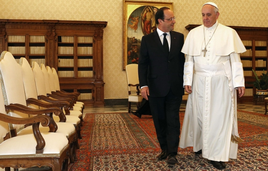 35 minut rozmowy papieża z prezyd. Francji