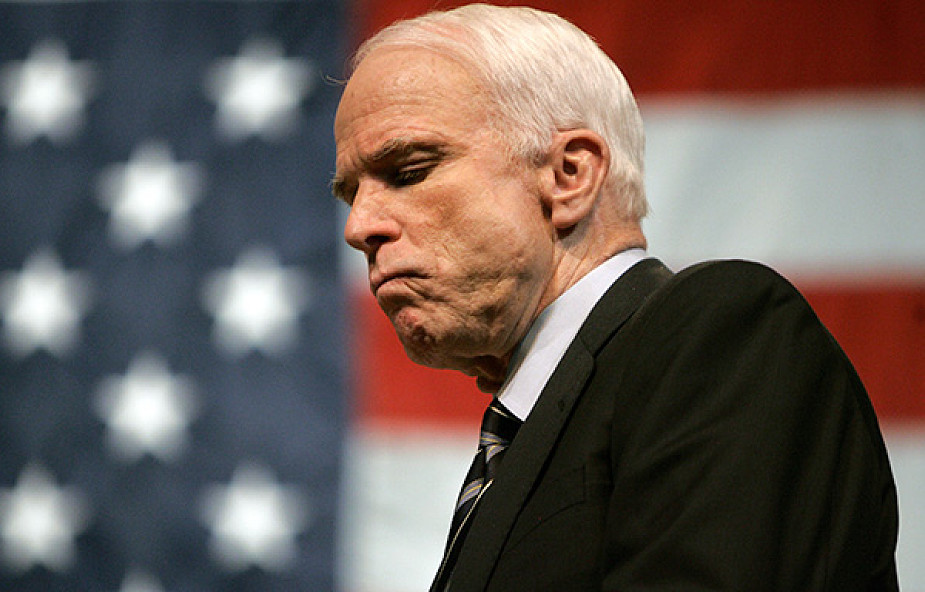 Senator McCain krytykuje bierność NATO