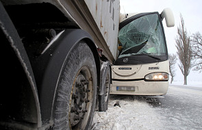 Wypadek autobusu w Wiśniewie - 21 rannych