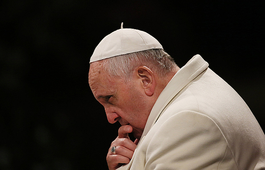 Papież przerwał milczenie w sprawie synodu