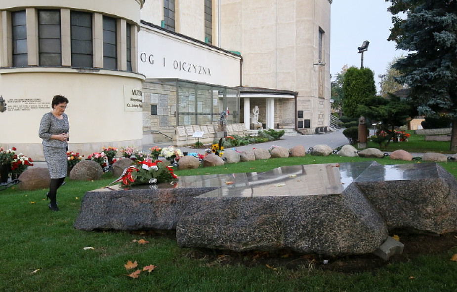 Ewa Kopacz złożyła kwiaty na grobie ks. Jerzego