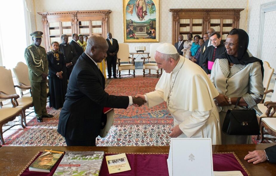 Franciszek przyjął prezydenta Ugandy