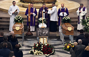 Katowice: Msza pogrzebowa rodziny Kmiecików