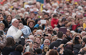 Papież: Kościół jest rzeczywistością widzialną i duchową