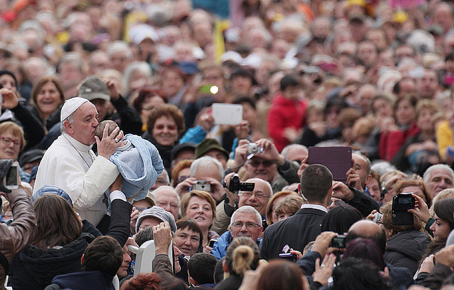 Papież: Kościół jest rzeczywistością widzialną i duchową