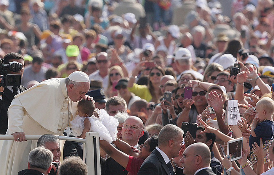 Papież Franciszek: biskupi ważnym znakiem jedności Kościoła