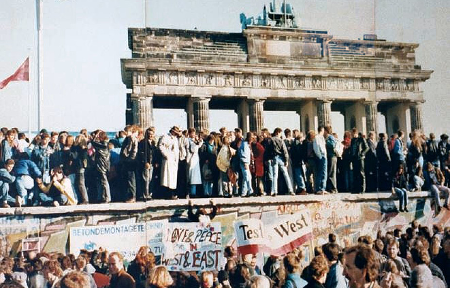 25 lat po upadku muru ciągłe spory o przeszłość