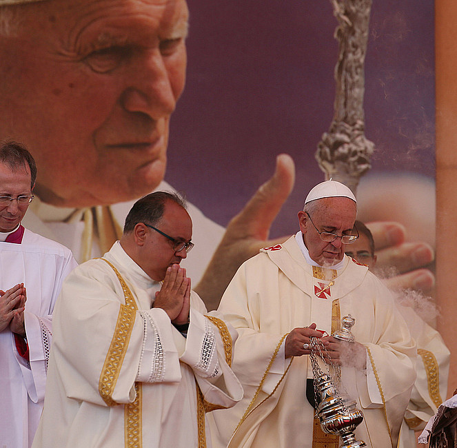 Na czym polega fenomen papieża Franciszka? - zdjęcie w treści artykułu nr 9