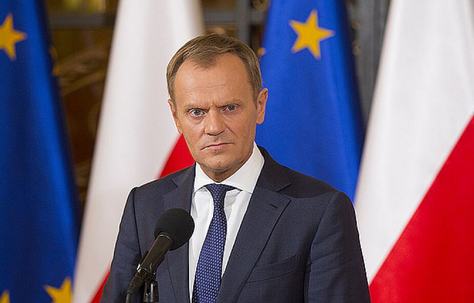 "Rzeczpospolita": Tusk wygrał z aferą taśmową