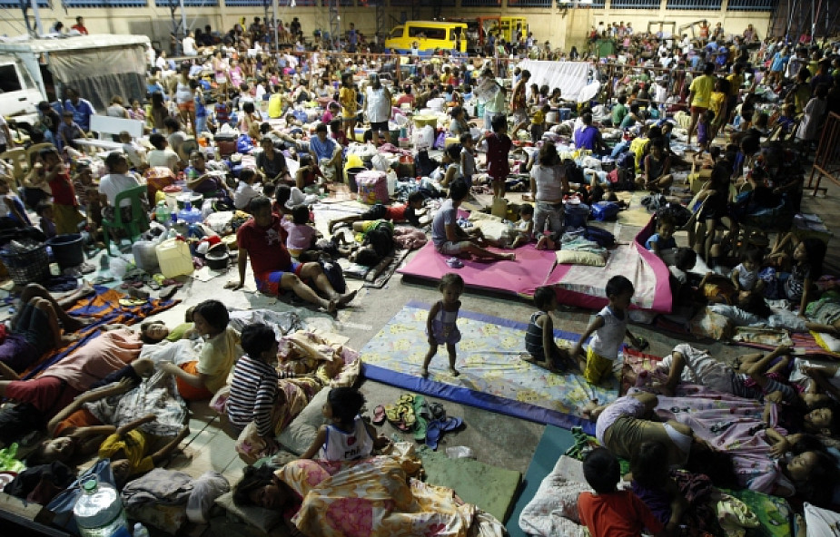 Pół miliona ludzi uciekło przed tajfunem