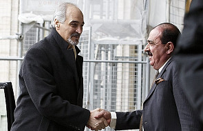 Syria: dwie delegacje przy stole z mediatorem