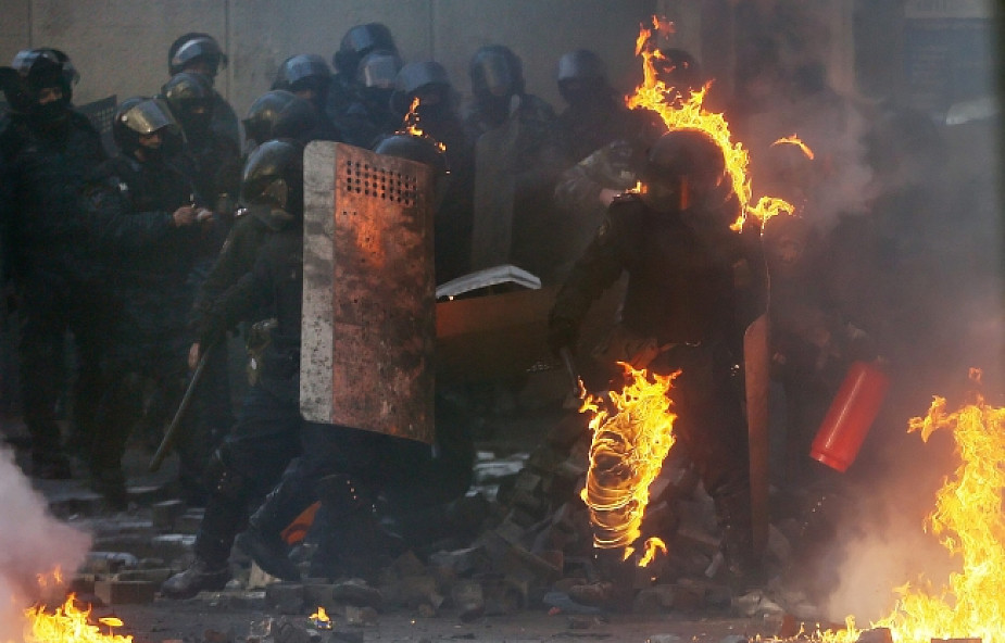 Ukraina: Milicja szturmuje kijowski Majdan