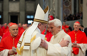 Papież do kardynałów: musimy być gorliwymi świadkami świętości