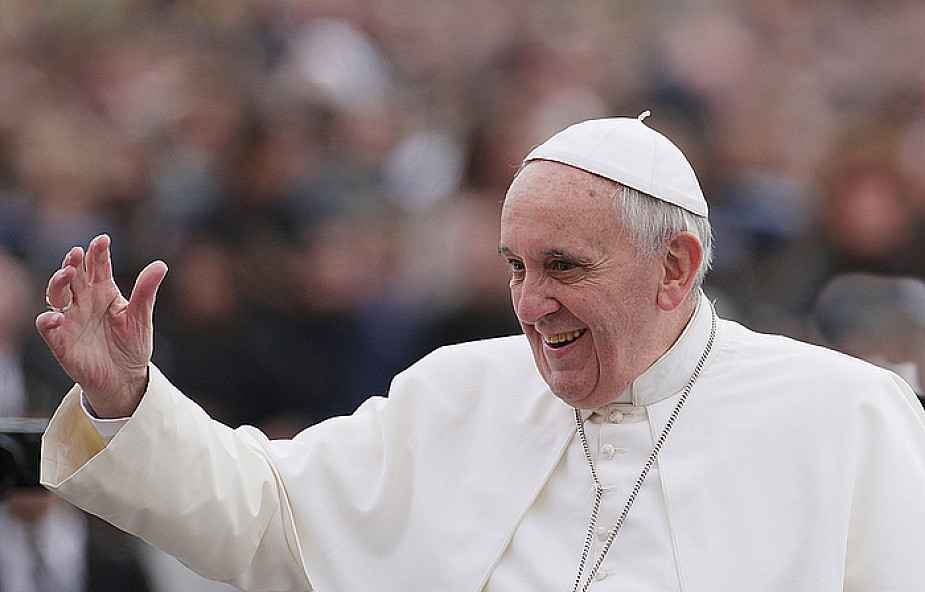 Papież: drogie rodziny, módlcie się za synod