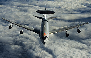 Samoloty AWACS nad Polską to sygnał NATO